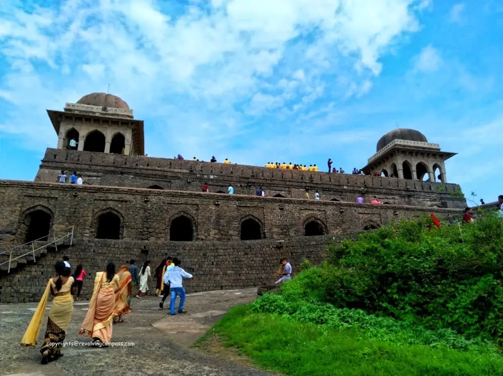 Indore to Mandu Taxi